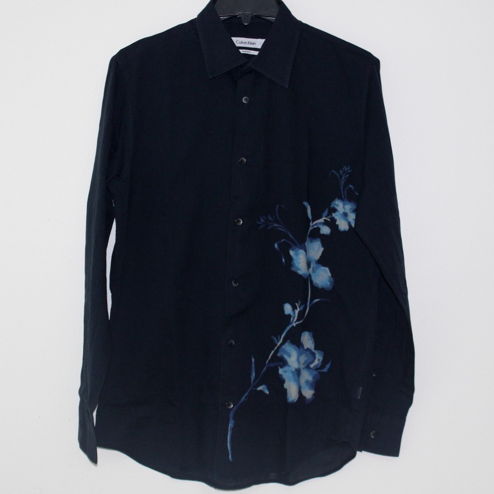 Calvin Klein Men's Navy Shirt - Size Medium